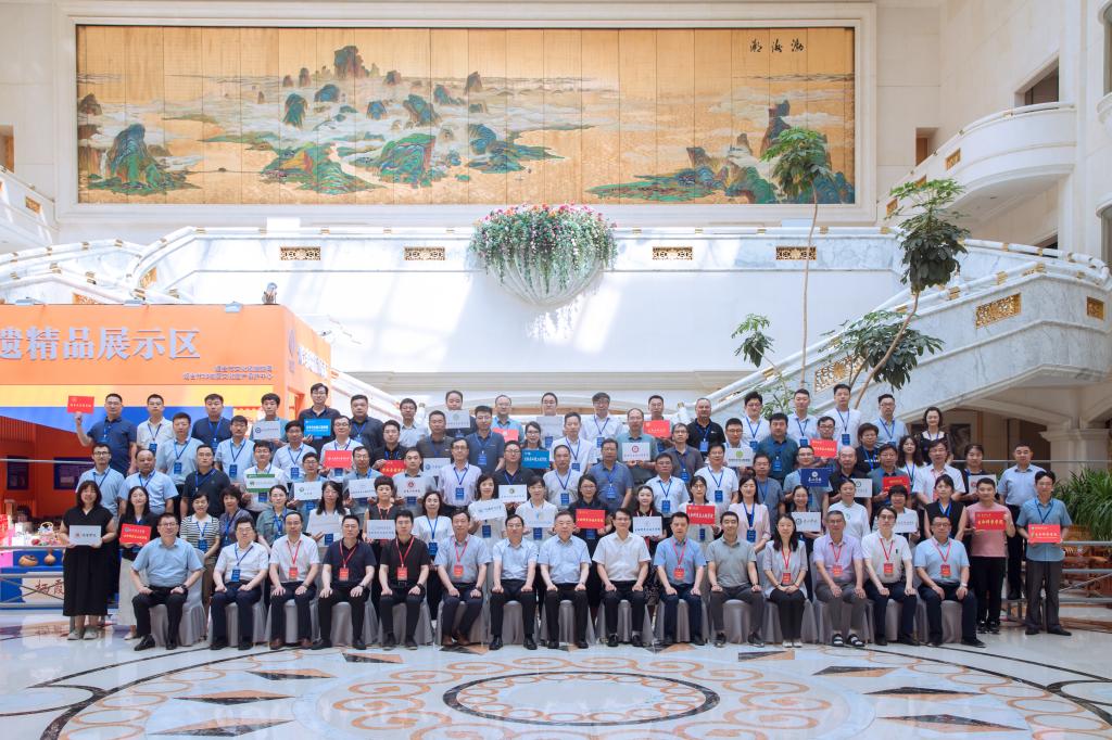 3377体育教师参加“黄河流域生物医药与大健康产教融合协同创新共同体成立大会暨首届黄河流域生物医药与大健康产业高峰论坛”